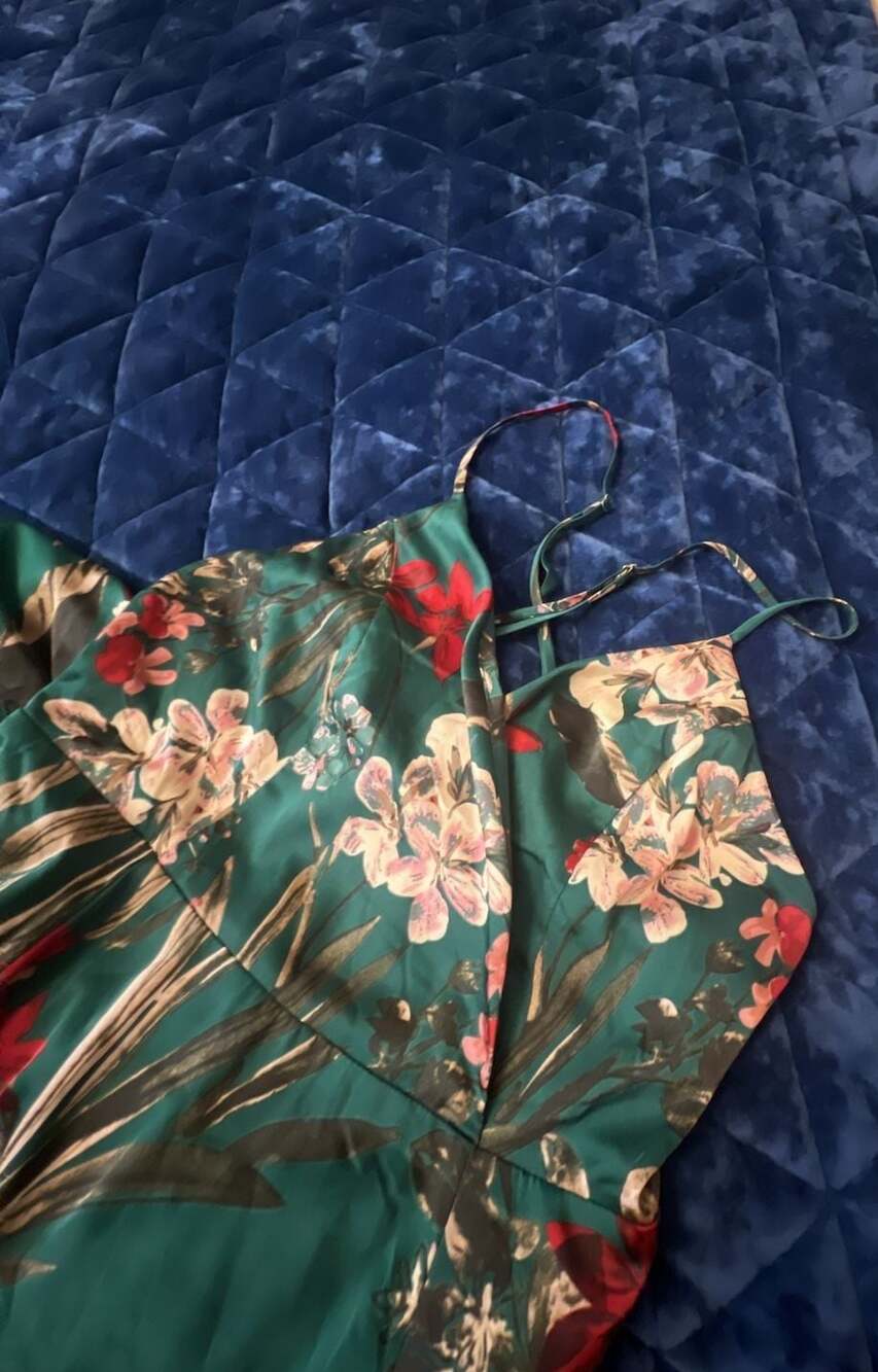 Lulus - Picture 2 of 11